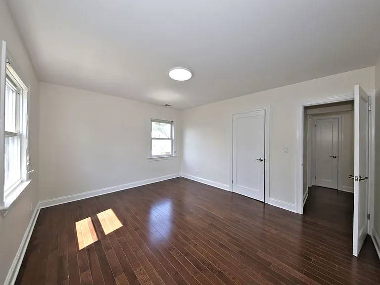 139 Waverly Ave #2 — Photo 6