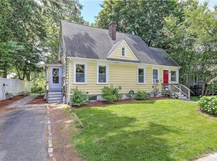 14 Shirley St, Warwick, RI 02888