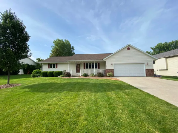 641 Meadow Ln, Columbus, WI 53925
