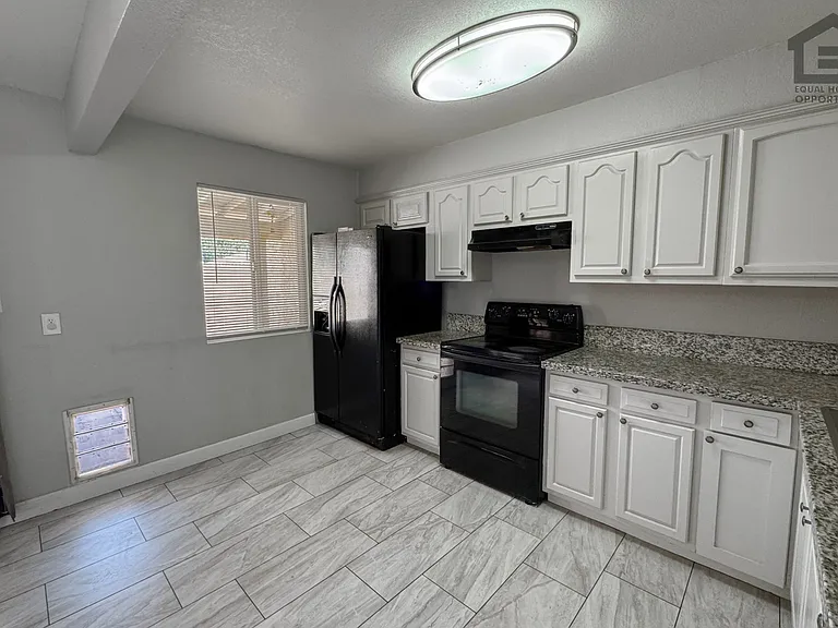 4759 W Marlette Ave — Photo 16