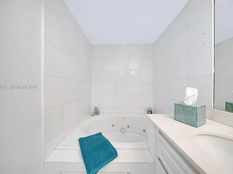 6301 Collins Ave #1708 — Photo 27