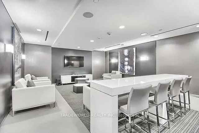 51 E Liberty St #406 — Photo 21