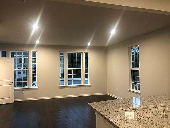3rd image of 9517 Watts Rd
