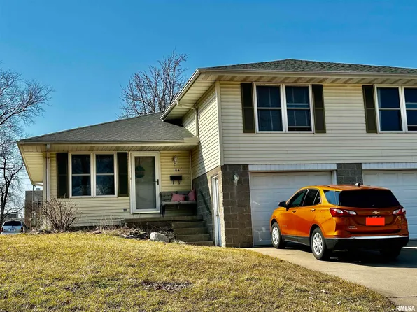 104 S Creamery St, Eureka, IL 61530