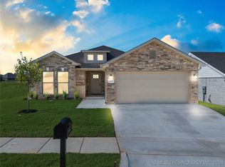 2038 E 130th St S, Jenks, OK 74008