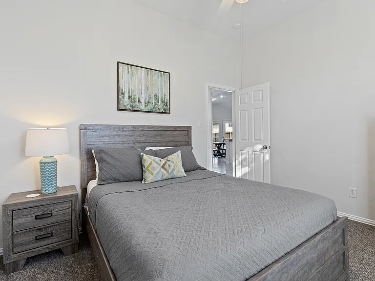 1438 Royal Oaks Dr — Photo 16