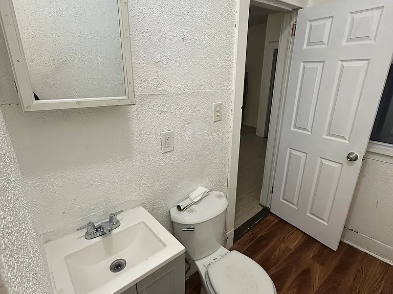 905 Park St #C-4 — Photo 7