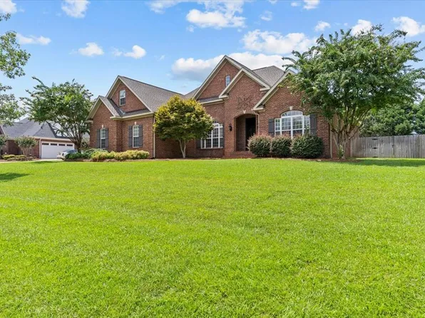 206 Caravella Dr, Dothan, AL 36305