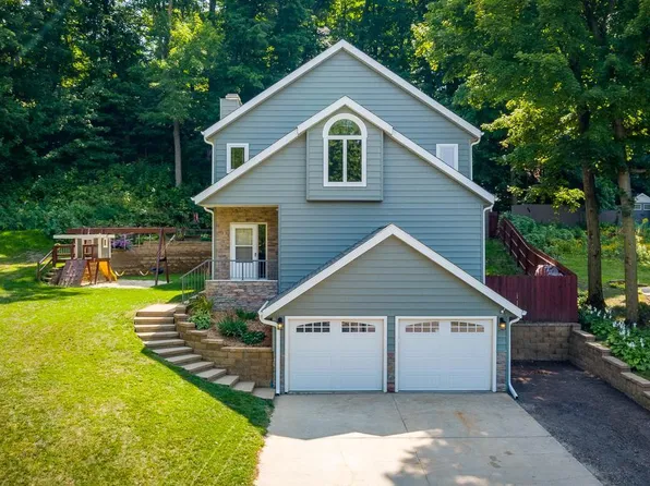 108 Grove St N, Cannon Falls, MN 55009