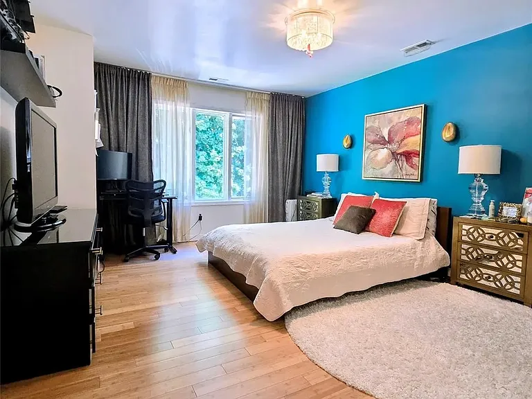 100 Chateau Ln #39 — Photo 9