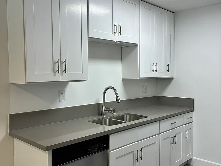 105 S Hayworth Ave #2 — Photo 5