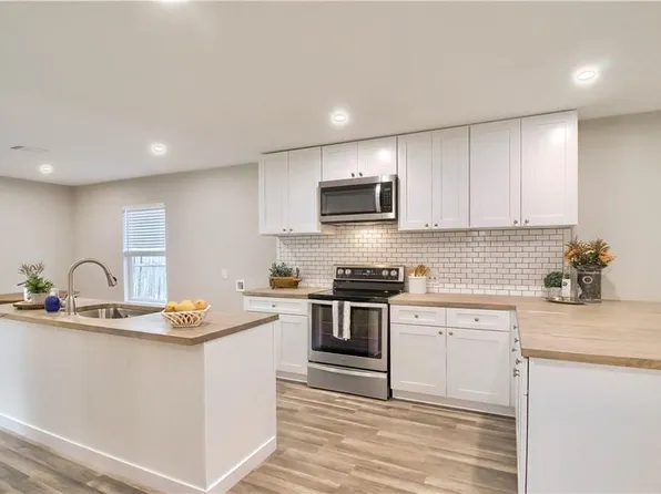 108 Irene St, Elgin, TX 78621