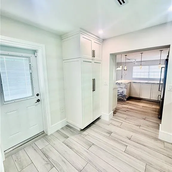 733 Pine Cone Ln — Photo 15