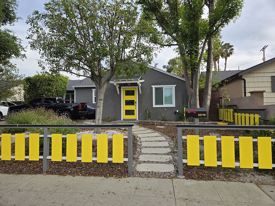 Front view of the Cottage