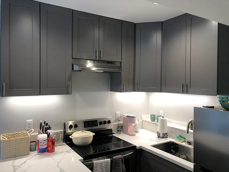 6058 Severin Dr — Photo 2