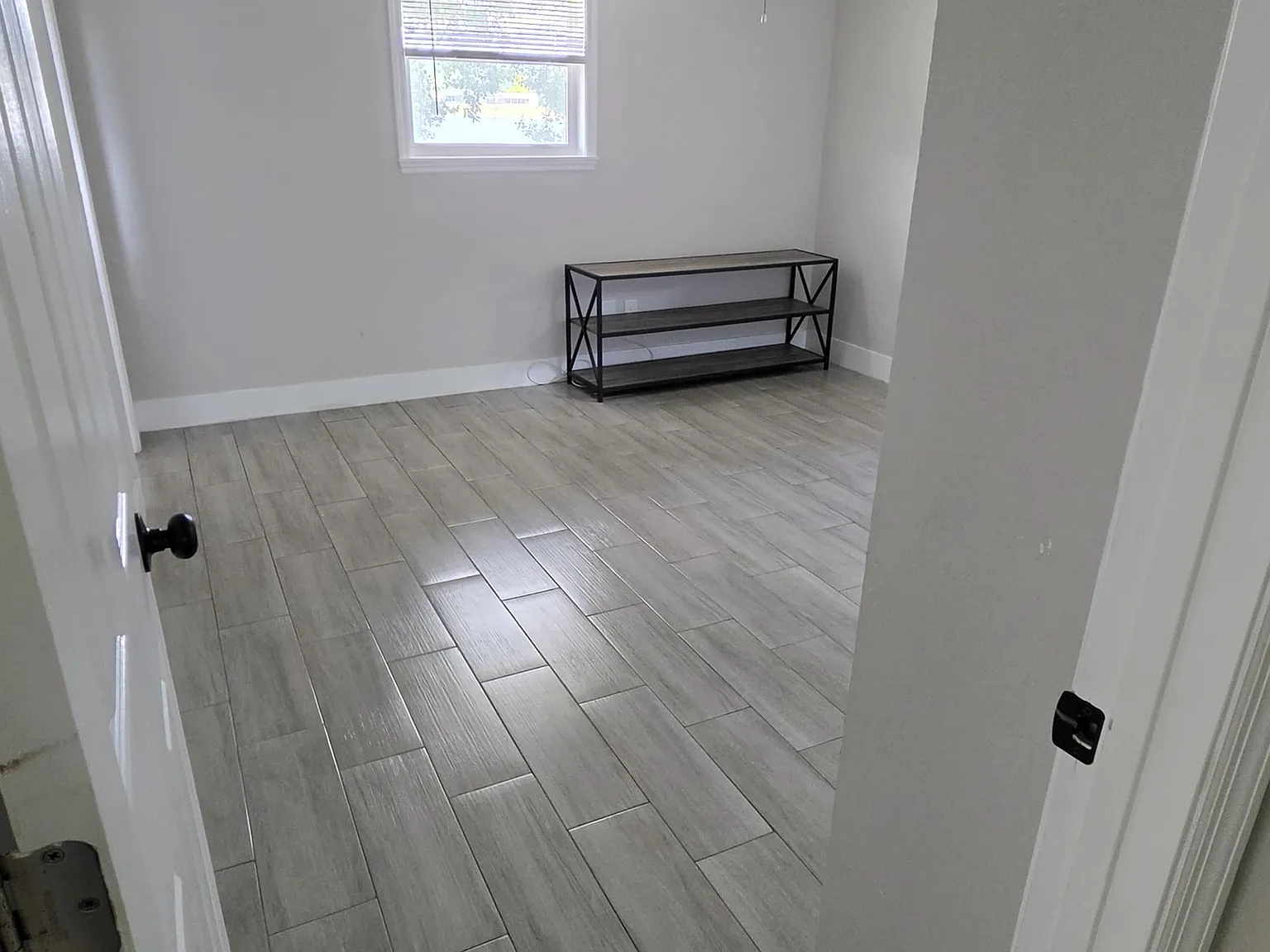 4 bed, 1215 sqft, $2,200 — Photo 2