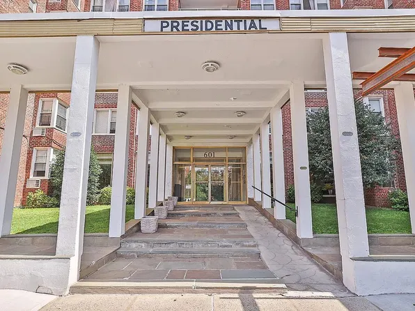 601 Kappock St APT 3R, Bronx, NY 10463