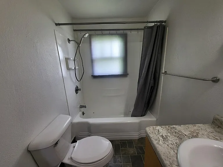 106 S Richmond Ave #A — Photo 5