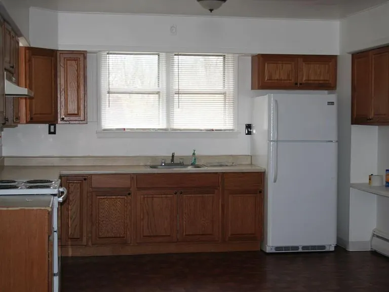 425 S Baumstown Rd — Photo 5
