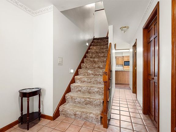 5th image of 1401 Franklyn St