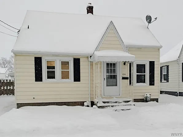1041 92nd St, Niagara Falls, NY 14304