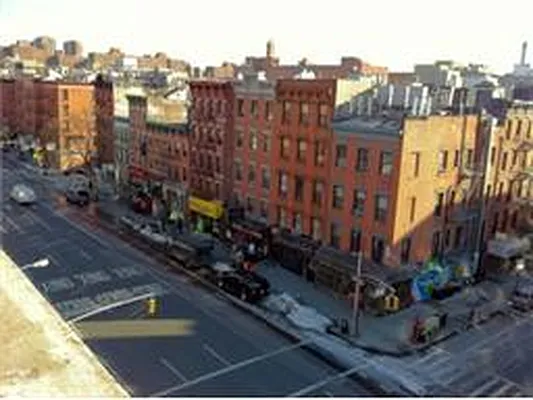 Rented by Douglas Elliman | media 31