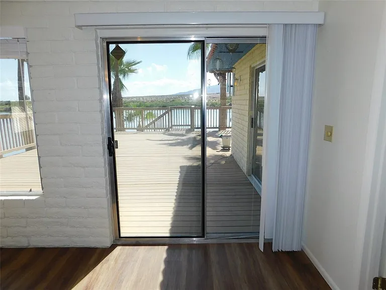 2077 Whitewater Dr — Photo 8