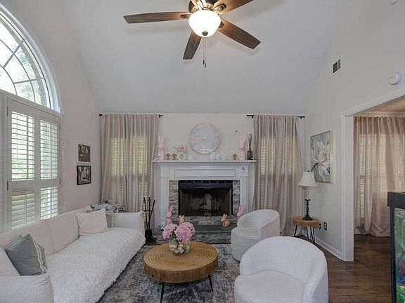 2nd image of 260 Spring Lake Dr