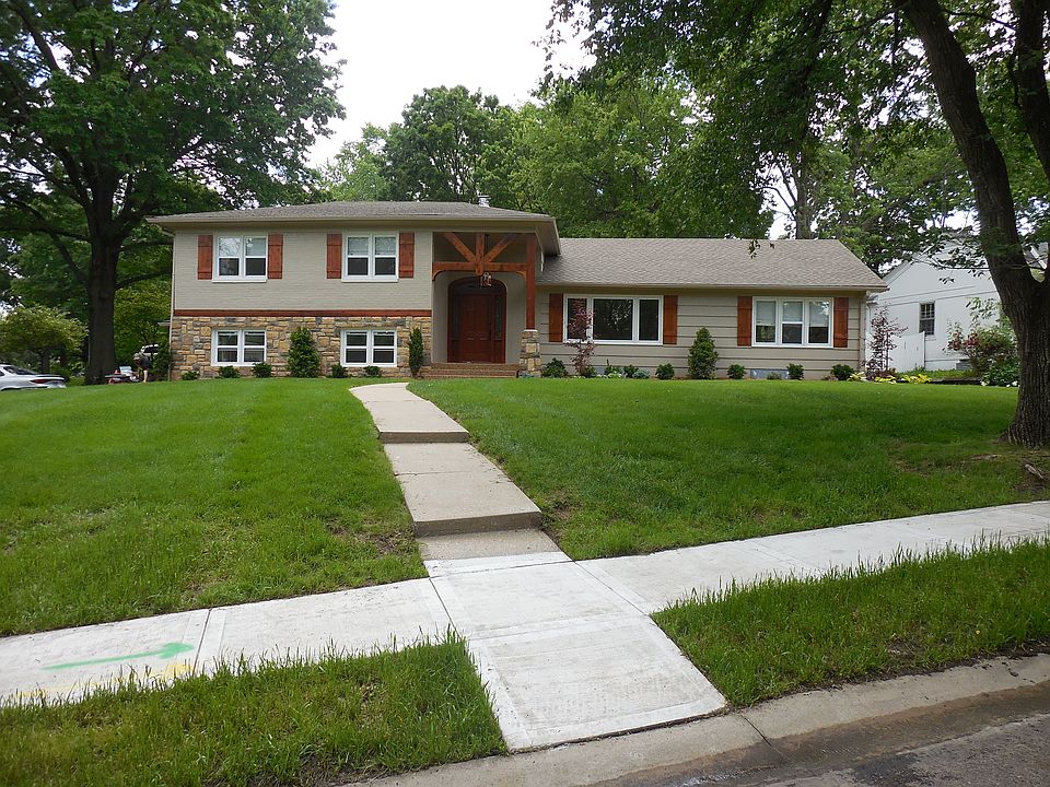 Beautifully updated home!