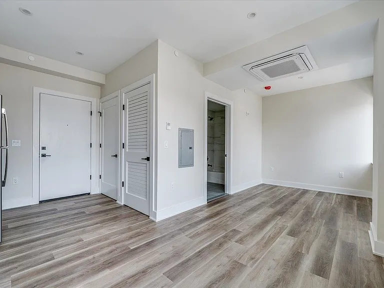 237 Washington St #503 — Photo 7