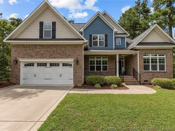 155 Heather Brook Cir, Spring Lake, NC 28390