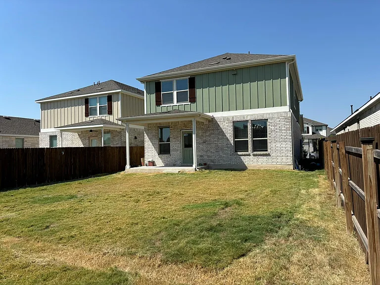 108 Bennington Dr — Photo 29