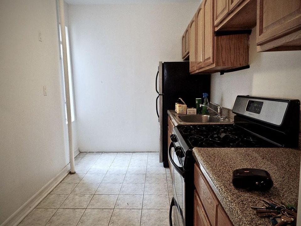 1st image of 1087 Carroll St APT D3