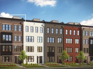 43552 Centergate Dr, Ashburn, VA 20148