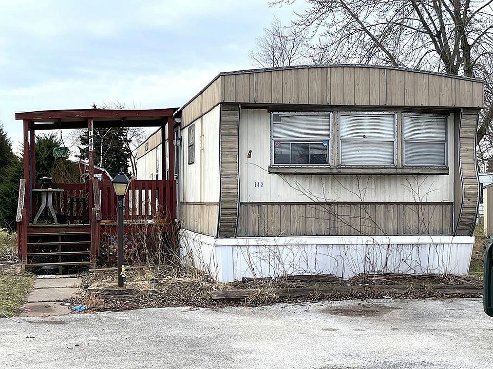 2nd image of 142 Brenta Ct