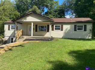 431 Cedarcrest Dr, Brandenburg, KY 40108