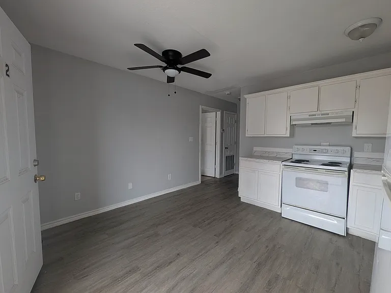 3304 Palm Leaf Cir #2 — Photo 4