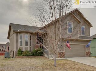 680 River Falls Rd, Edwardsville, KS 66111