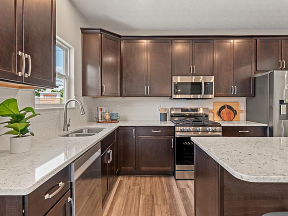 2nd image of 3674 Birkdale Ln