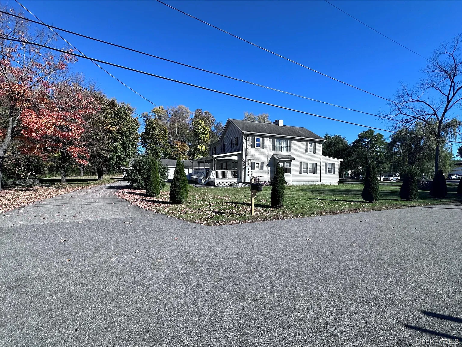 3 bed, 2.0 bath, 1748 sqft, $3,800 — Photo 1