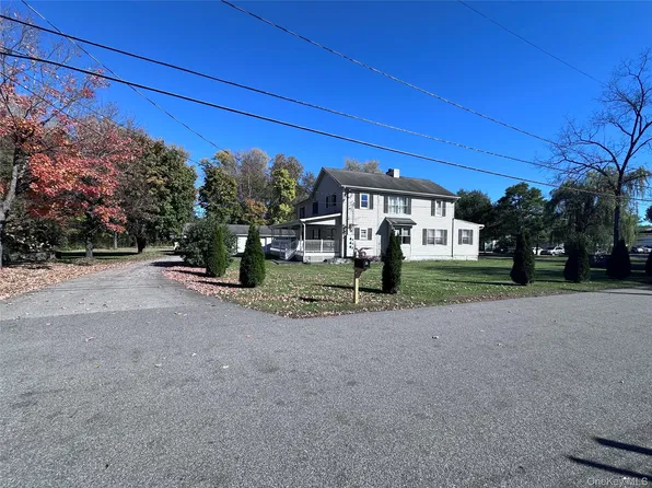 14 Givens Ln #A, Fishkill, NY 12524