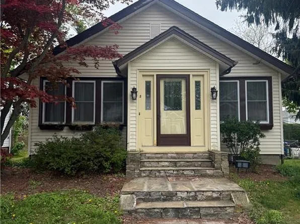 8 Greene Ln, Newport, RI 02840