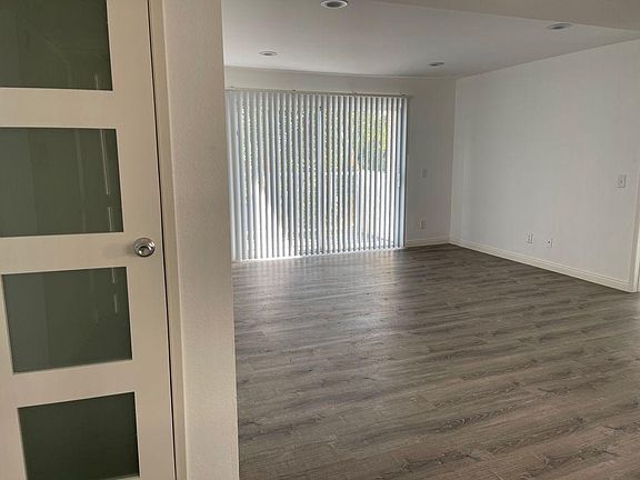 4th image of 742 S Harvard Blvd APT 210