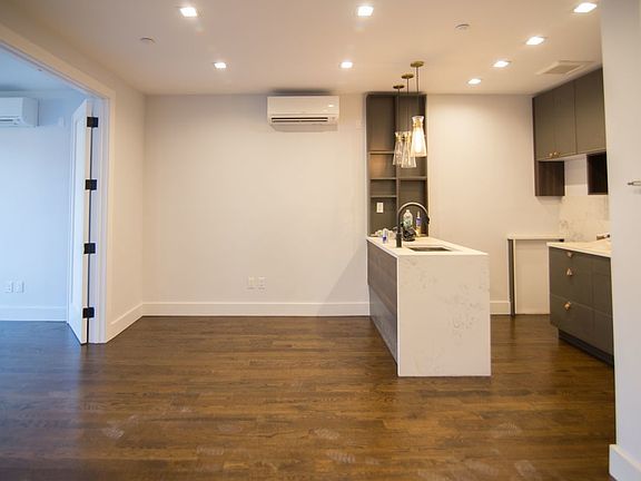 4th image of 379 Sumpter St #3DD