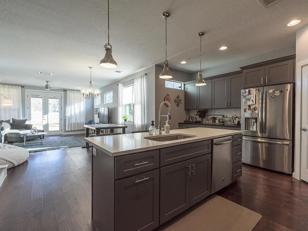 503 Kemp St — Photo 3