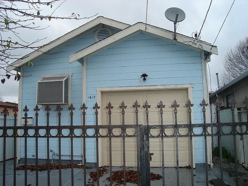 1st image of 1613 Costa Ave