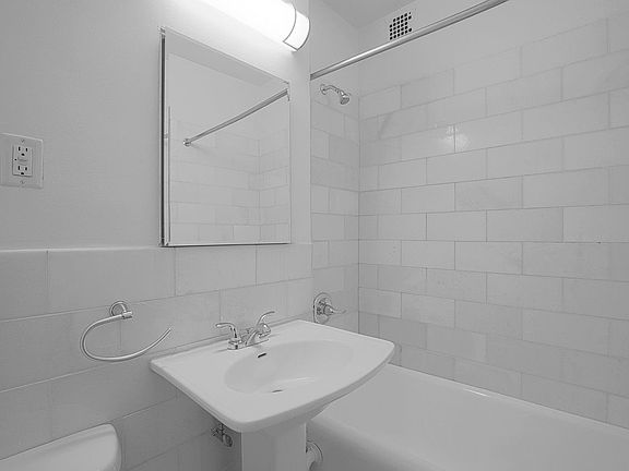 5th image of 24 5th Ave APT 330