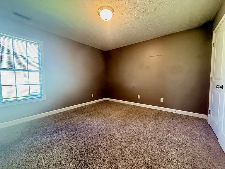 4926 Yorkchester Dr — Photo 18