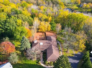 5N261 Paddock Ln, St Charles, IL 60175