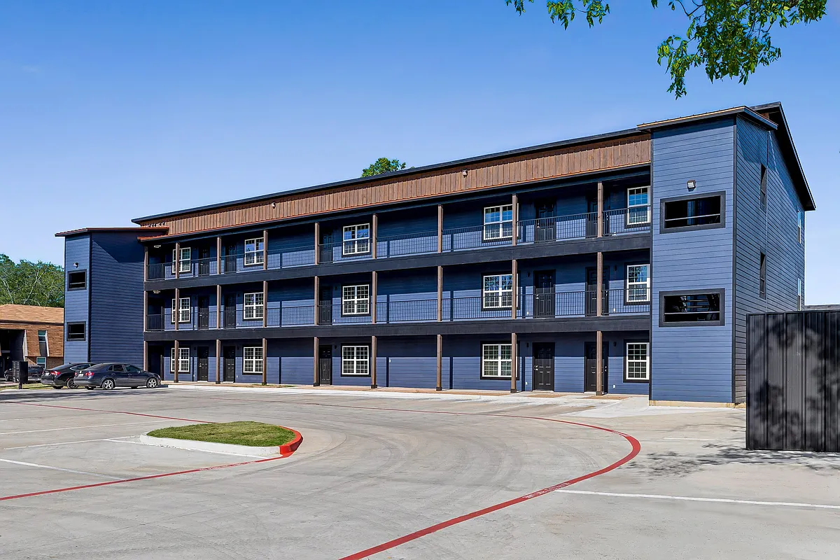 Building Photo - 2290 W Tarleton St #103